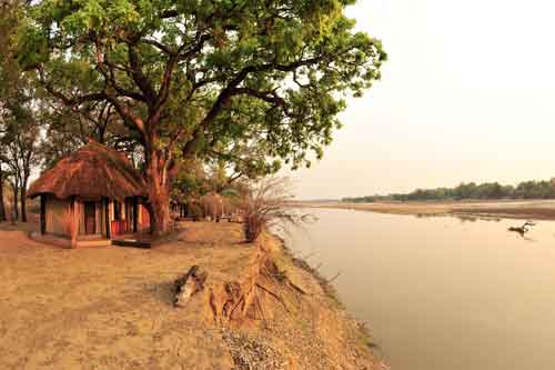 Mchenja Camp - South Luangwa Zambia
